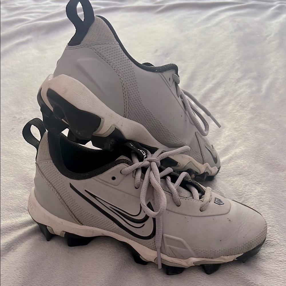 Nike Trout Youth Grey Baseball Cleats